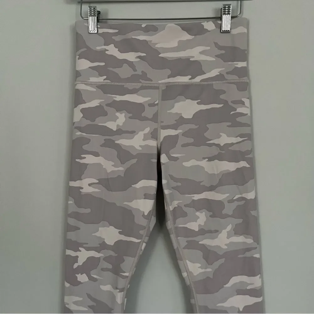 Athleta Ultra High Rise Elation Camo 7/8 Leggings in Taupe, Size S NWOT